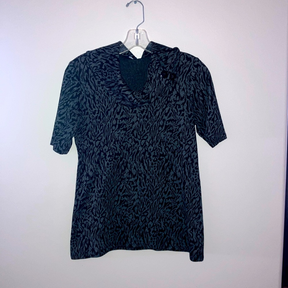 Reitmans Grey Leopard Print Top